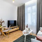 Wielopole 7 2